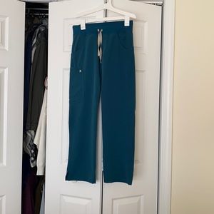 XS petite Caribbean blue Kade cargo scrub pants